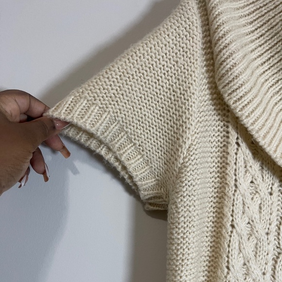 BCBG MaxAzria Sweater Size Large Cream Chunky Knit Short Sleeve Top - Picture 4 of 11